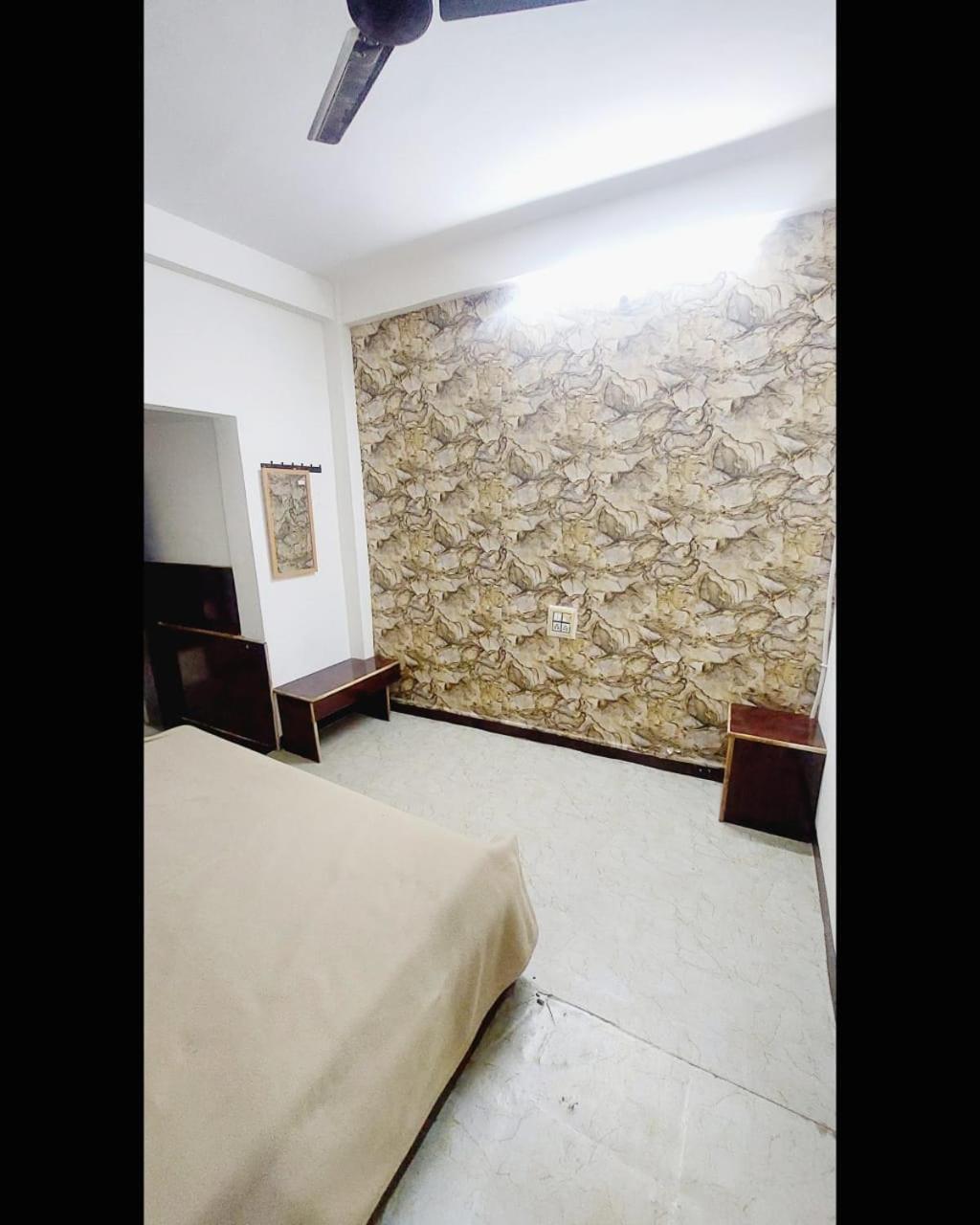 Hotel Prakash Palace อุจเจน ภายนอก รูปภาพ